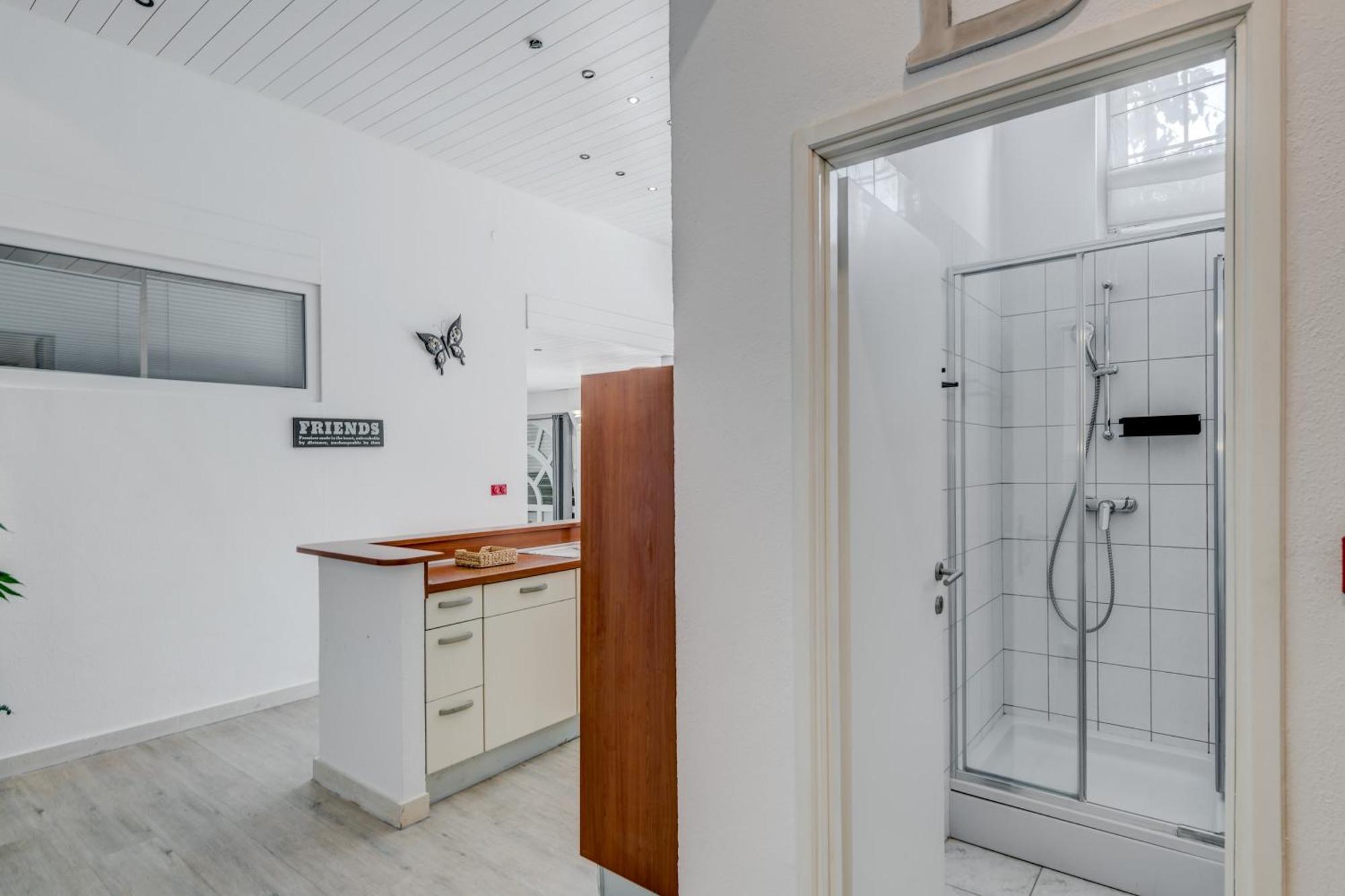 Apartments With Pool Vrdoljak โอมิช ห้อง รูปภาพ