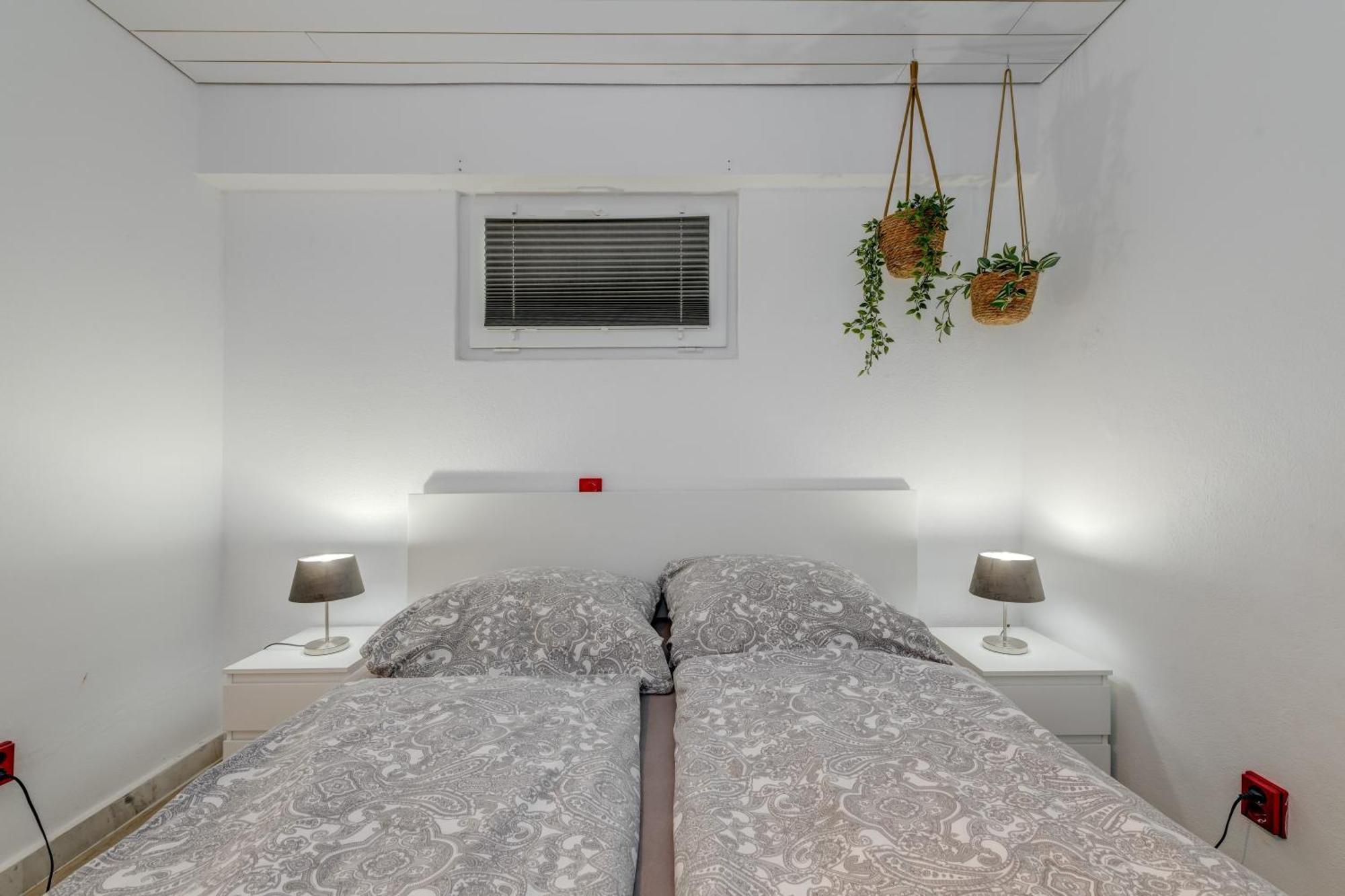 Apartments With Pool Vrdoljak โอมิช ห้อง รูปภาพ