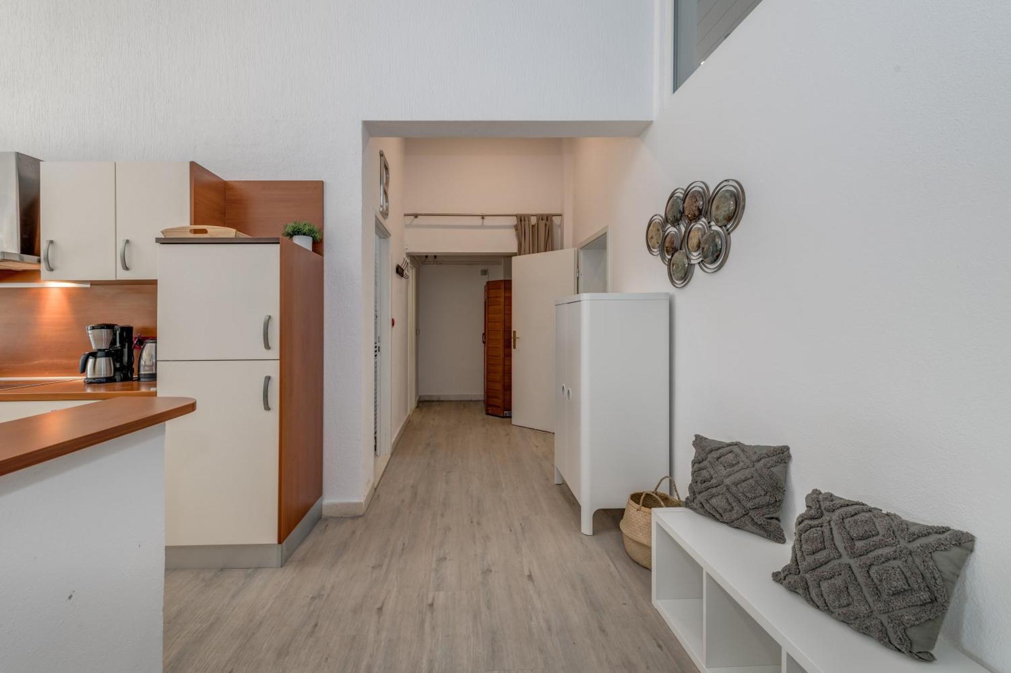 Apartments With Pool Vrdoljak โอมิช ห้อง รูปภาพ