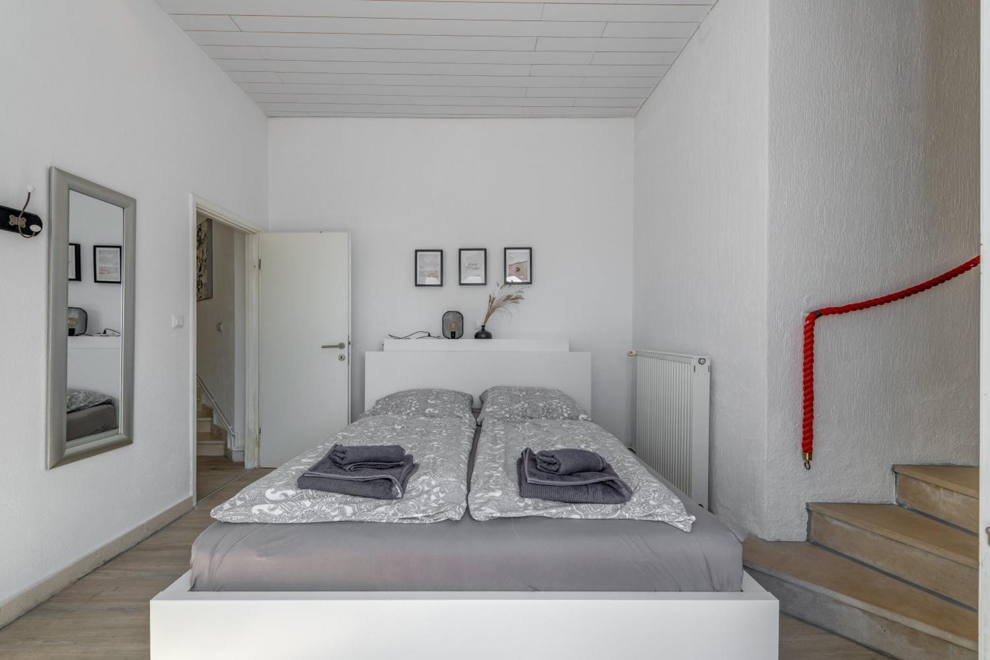 Apartments With Pool Vrdoljak โอมิช ห้อง รูปภาพ